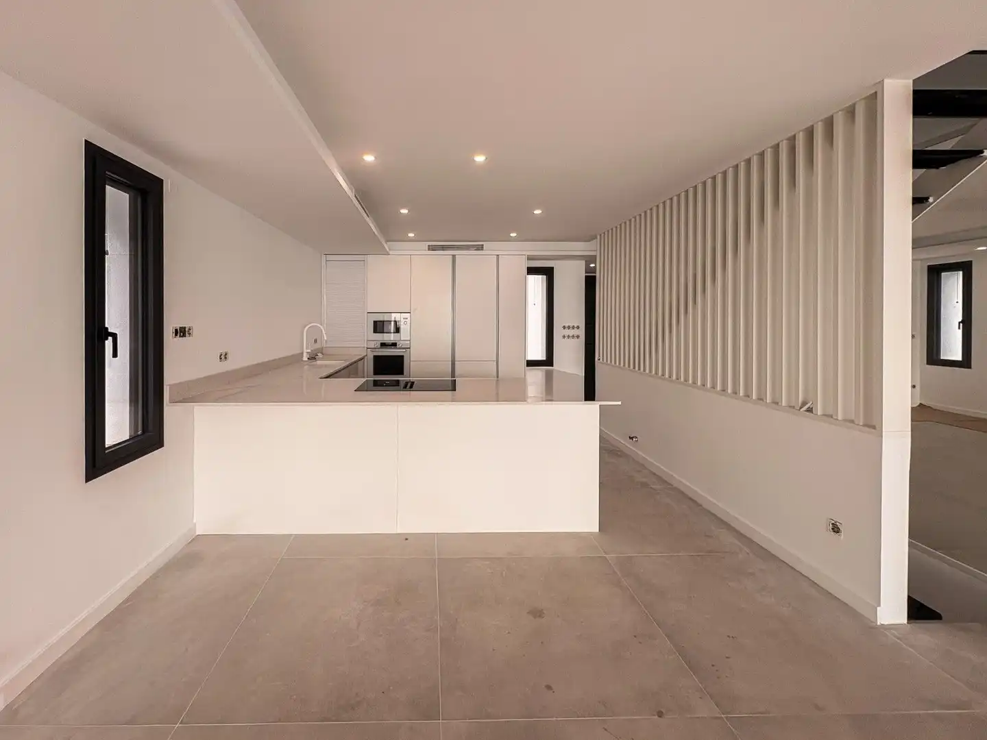 Cocina de Casa o chalet en venta en El Campello con Aire acondicionado, Calefacción y Jardín privado