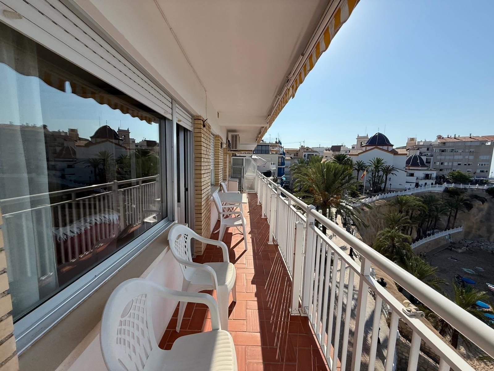 Vista exterior de Apartamento en venta en Benidorm con Aire acondicionado, Terraza y Amueblado