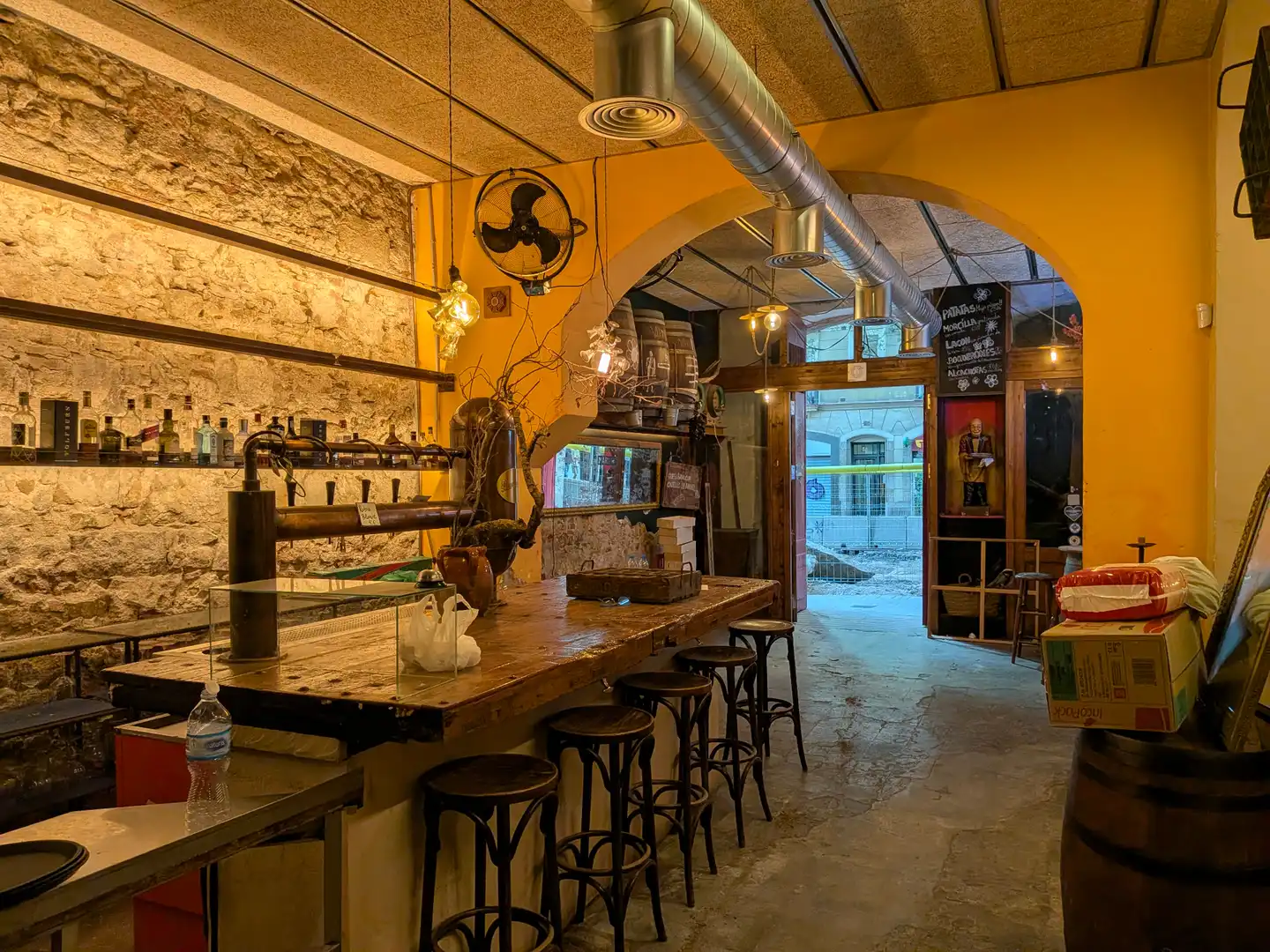 Local comercial de lloguer a Carrer del Parlament