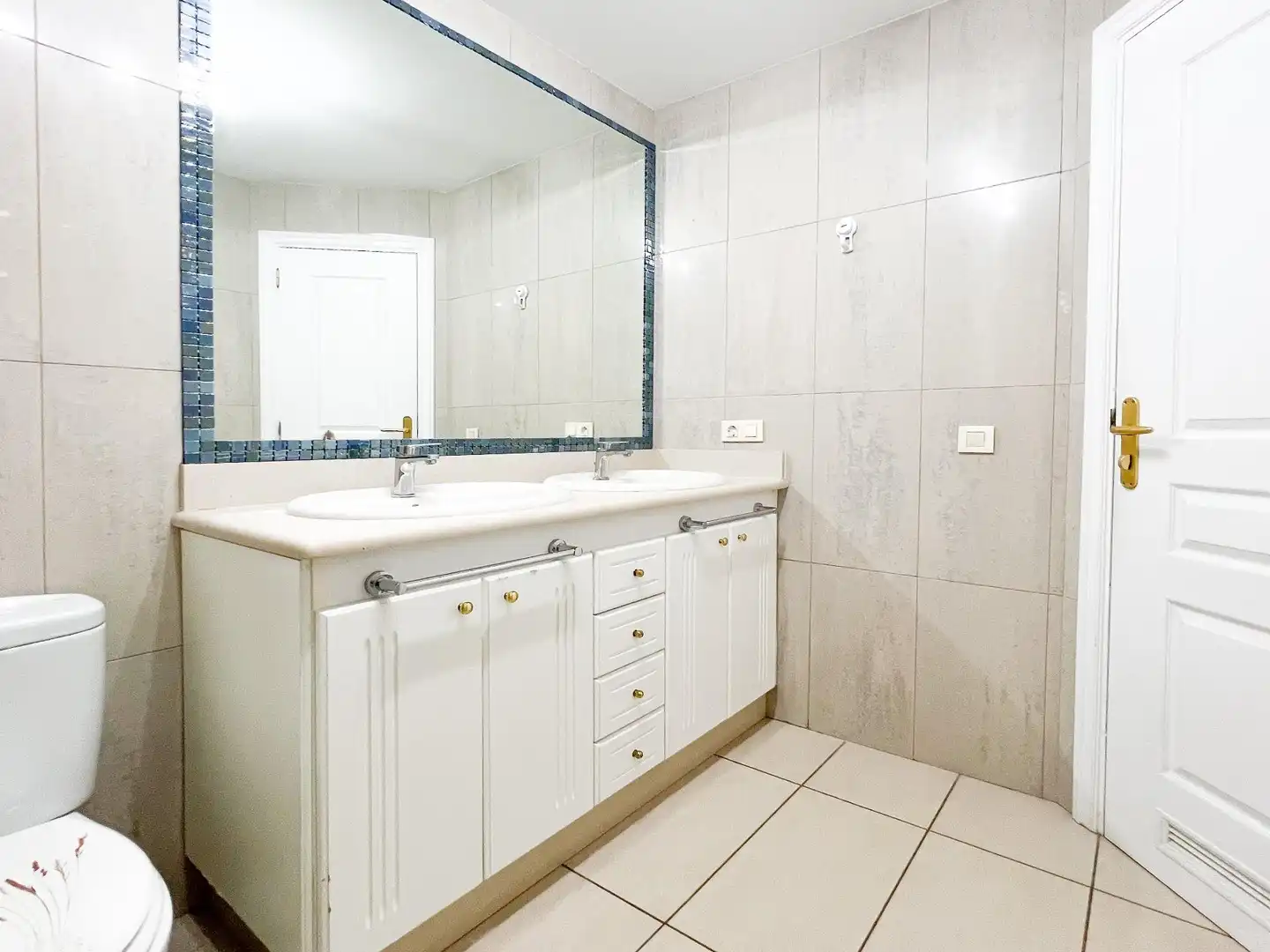 Badezimmer von Wohnungen zum Verkauf in Adeje mit Klimaanlage, Terrasse und Möbliert