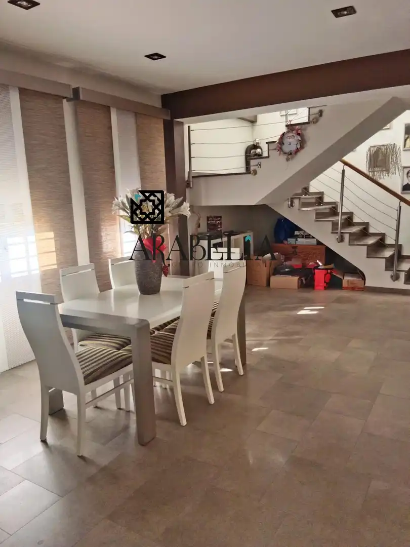 Villa mit Pool zum Verkauf in La Carlota, imagen 2