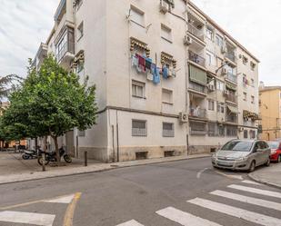 Exterior view of Flat for sale in  Granada Capital  with Balcony