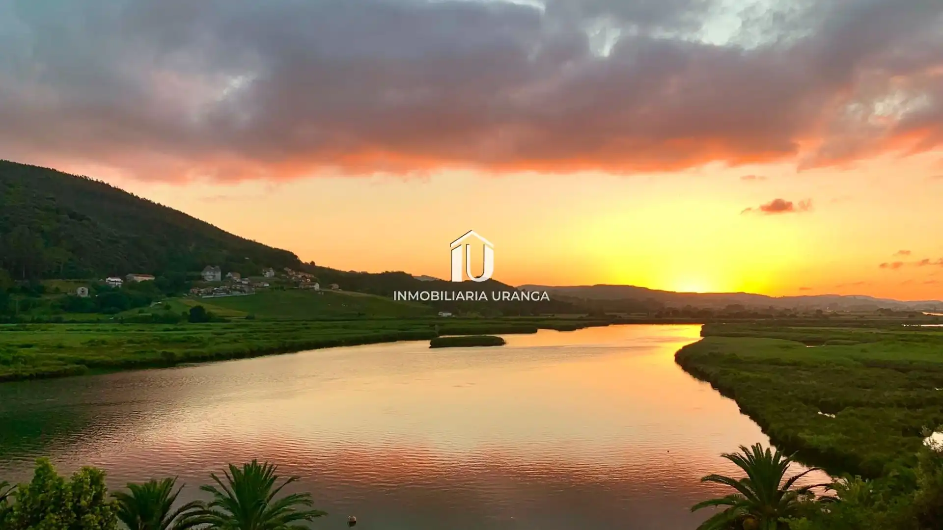 Vista exterior de Piso en venta en Limpias con Calefacción, Terraza y Piscina comunitaria