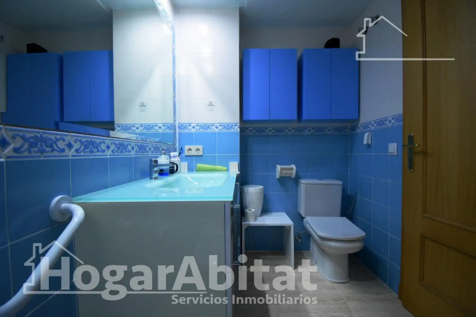 Bathroom of Flat for sale in Dénia  with Air Conditioner, Heating and Terrace