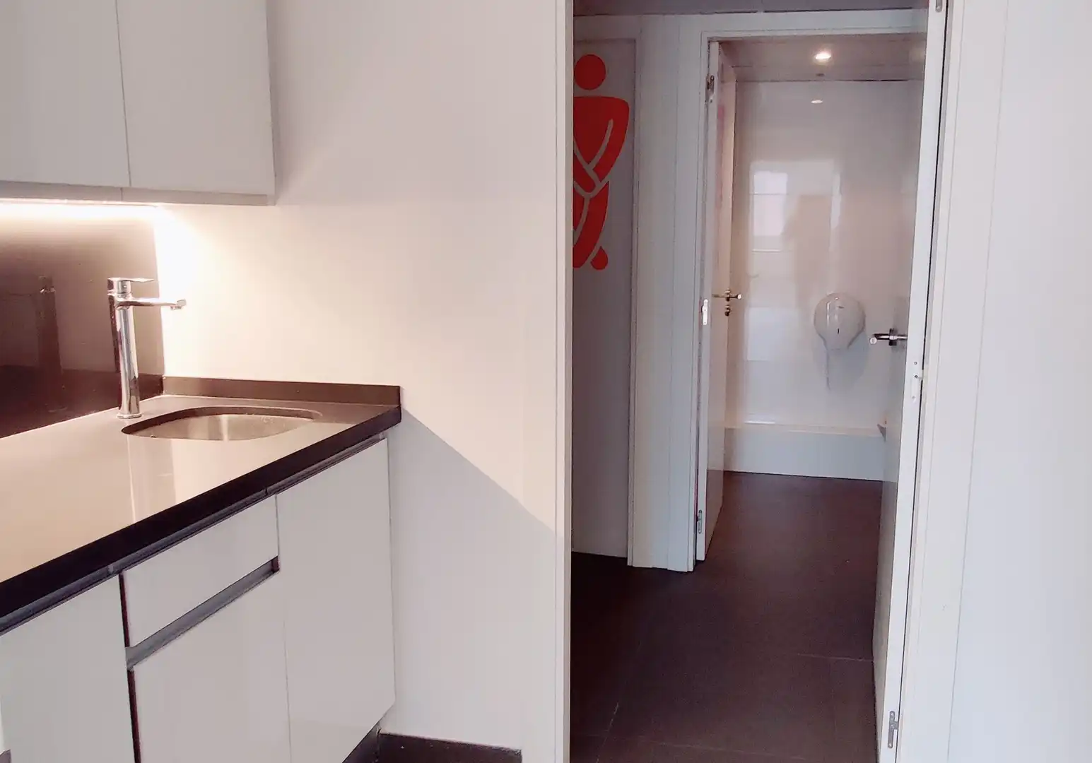 Kitchen of Office for rent in Eixample