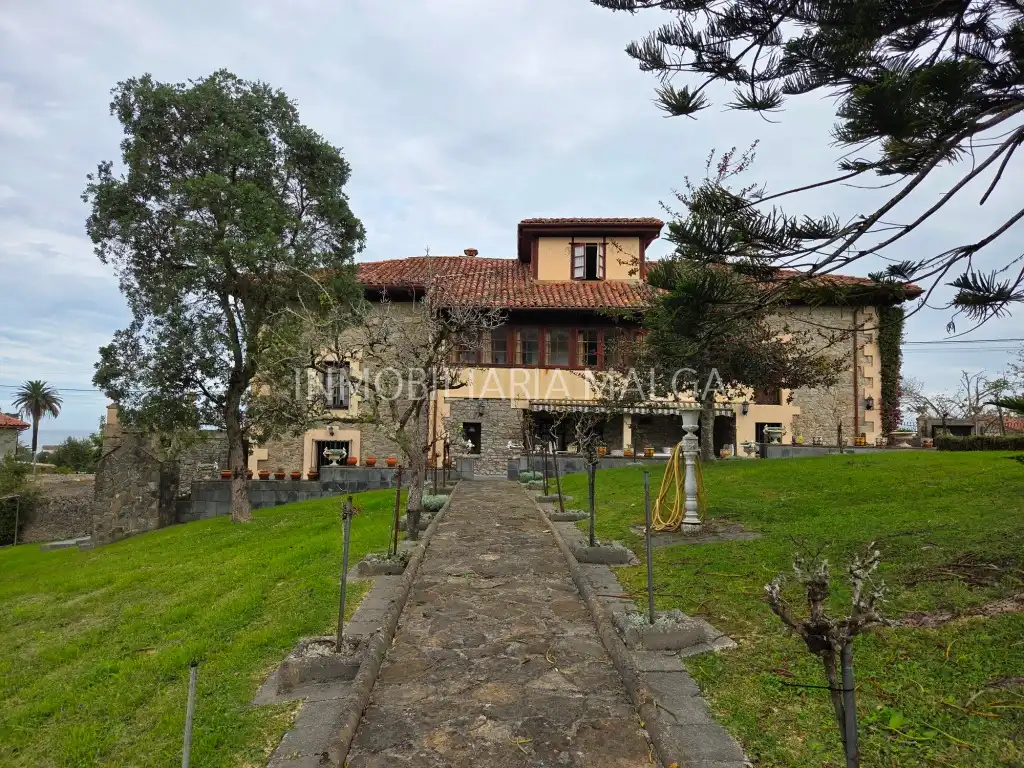 Vista exterior de Casa o chalet en venta en Caravia, Asturias