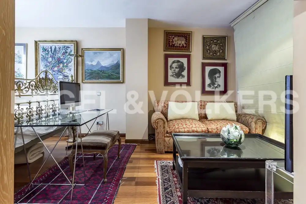 Living room of Houses for sale in Madrid  with Air Conditioner, Heating and Private garden