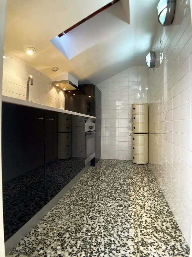 Cocina de Estudio de alquiler en Madrid con Aire acondicionado, Calefacción y Parquet