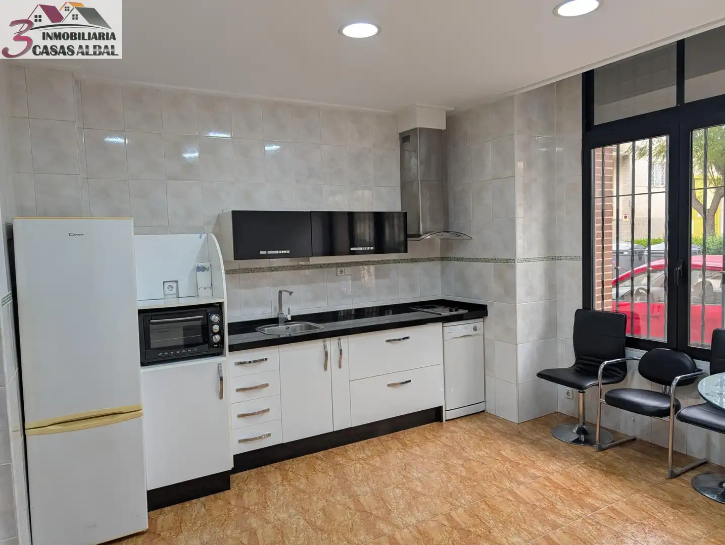 Kitchen of Planta baja for rent in Beniparrell