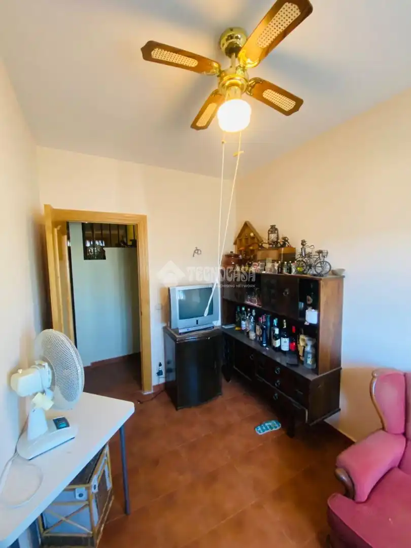 Wohnzimmer von Haus oder Chalet zum Verkauf in Escalona mit Klimaanlage, Abstellraum und Balkon