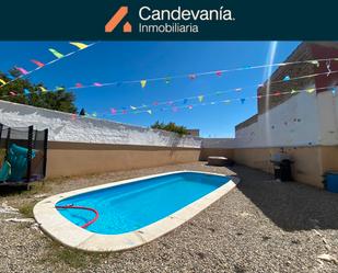 Vista exterior de Casa adosada en venda en Zuera amb Aire condicionat, Calefacció i Terrassa