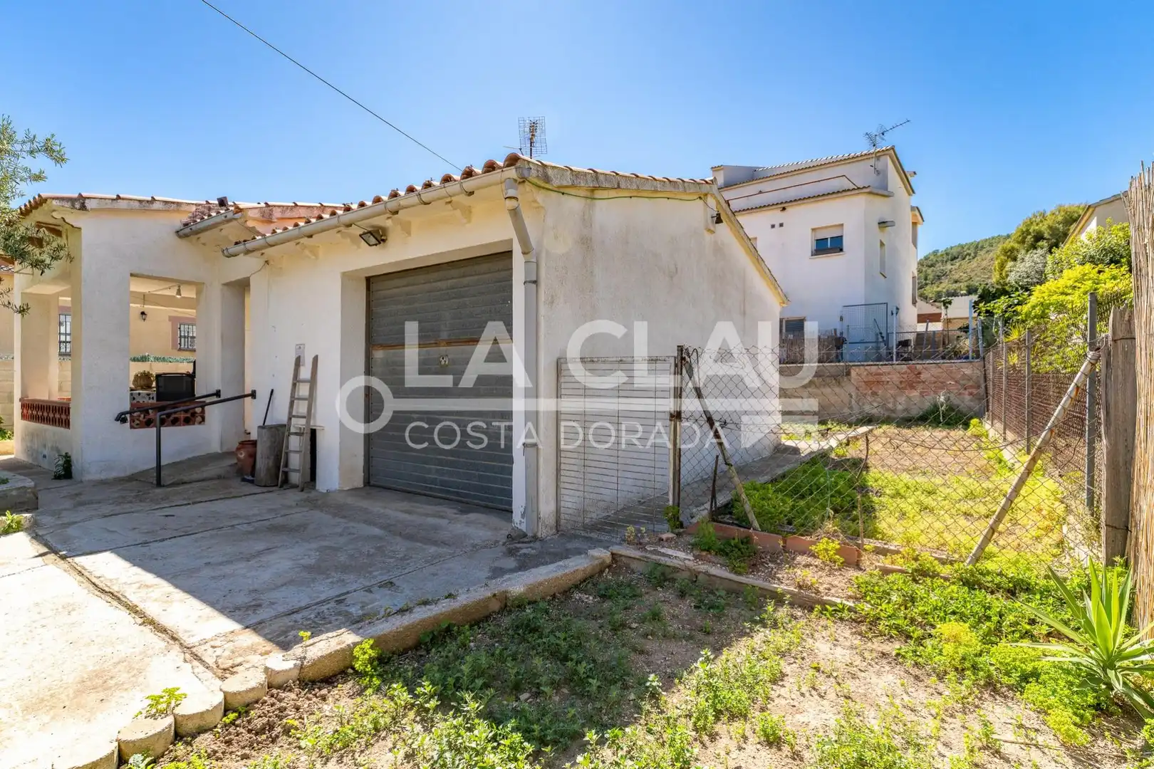 Vista exterior de Casa o xalet en venda en El Vendrell amb Calefacció, Jardí privat i Terrassa