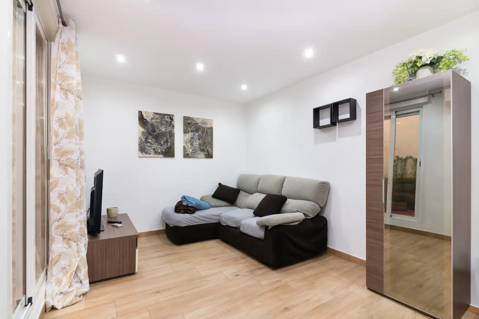 Sala d'estar de Apartament en venda en Madrid amb Aire condicionat, Calefacció i Moblat