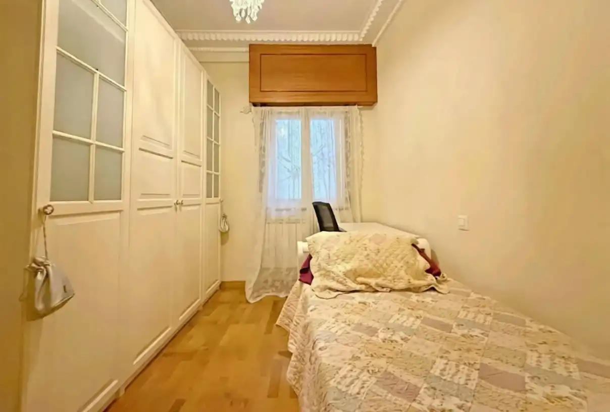 Habitación de Piso de alquiler en A Coruña Capital  con Calefacción, Terraza y Amueblado