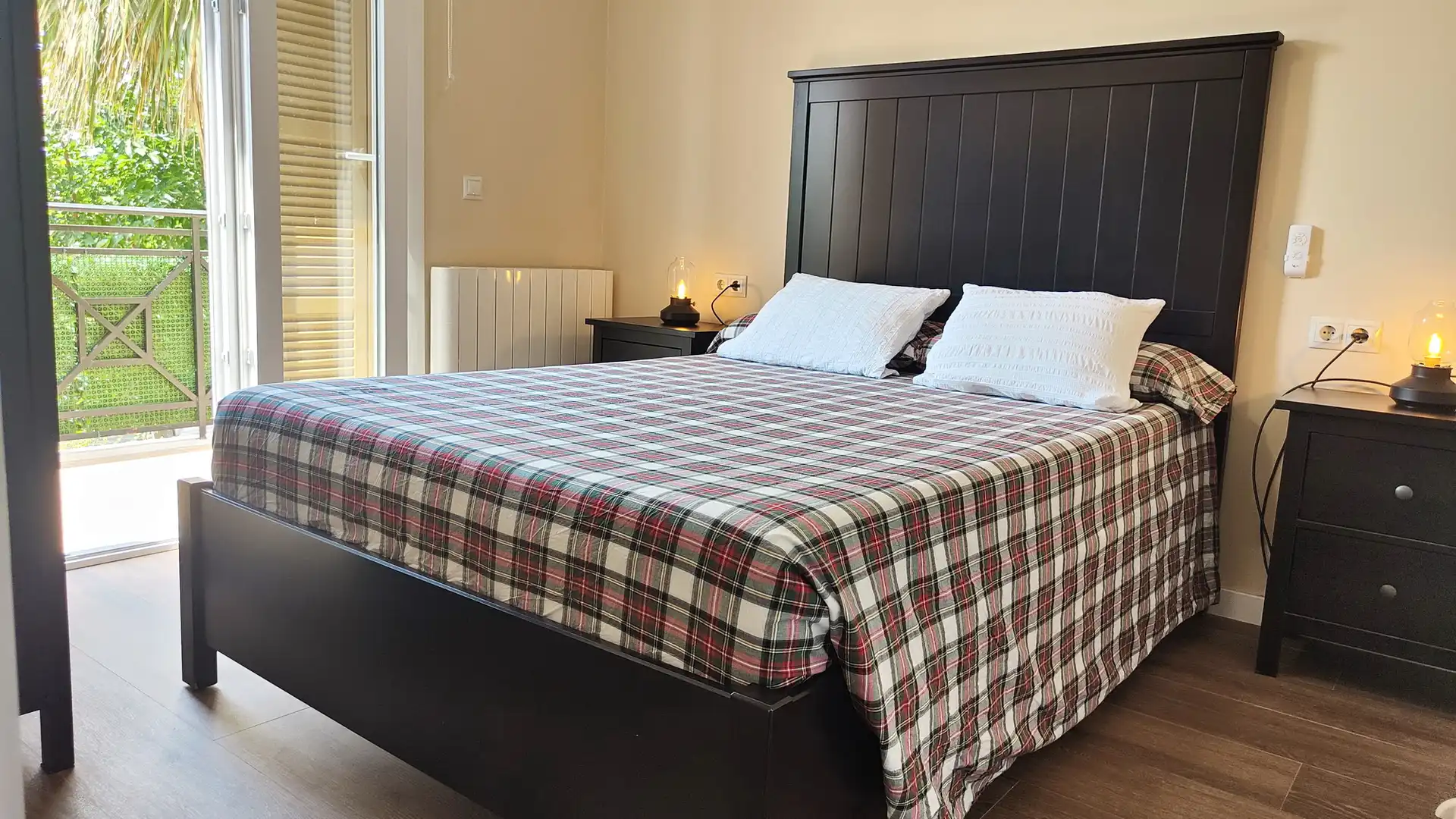Schlafzimmer von Einfamilien-Reihenhaus zum Verkauf in Alcúdia mit Klimaanlage, Heizung und Privatgarten