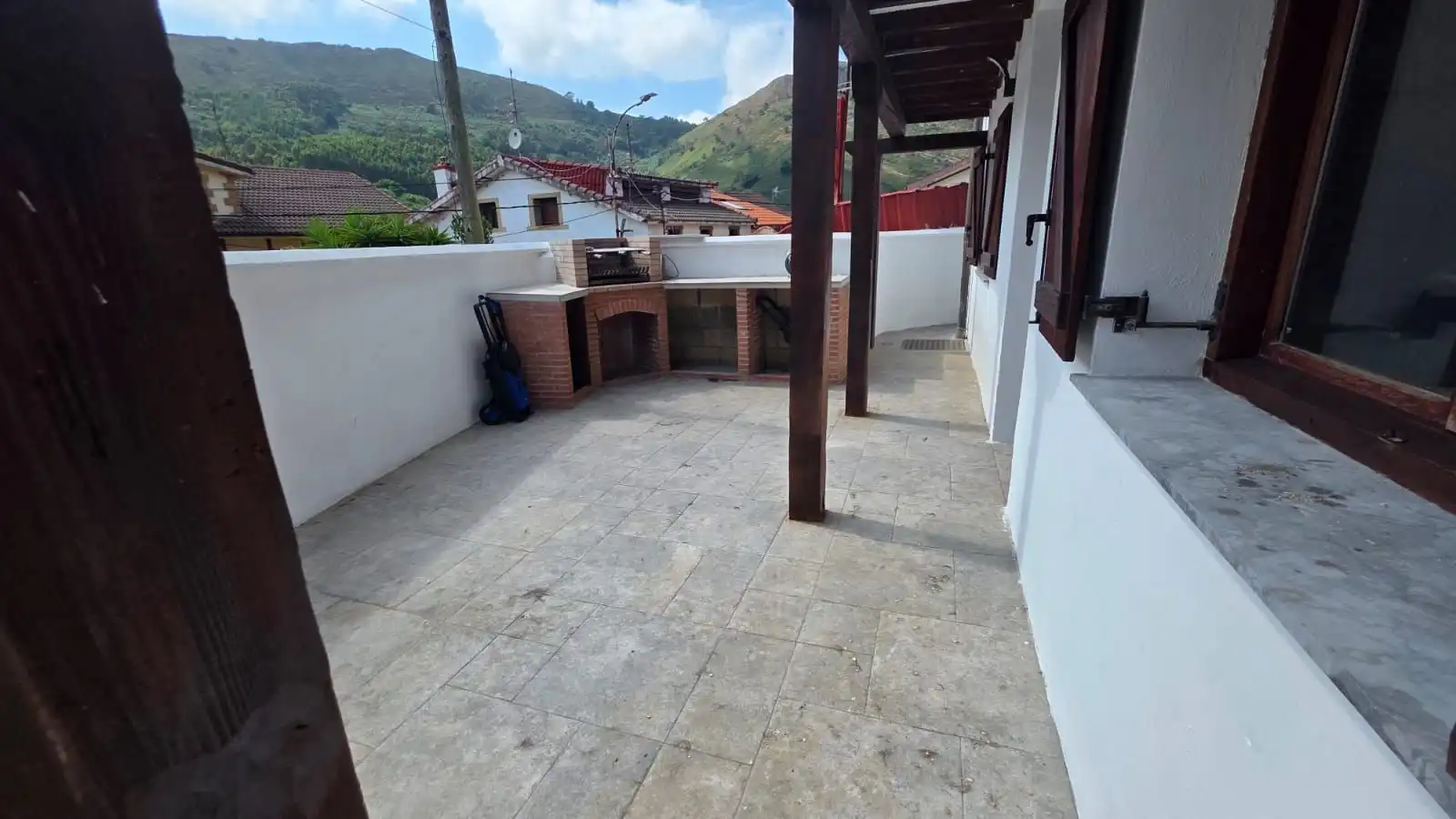 Terraza de Casa o chalet en venta en Castro-Urdiales con Calefacción y Jardín privado