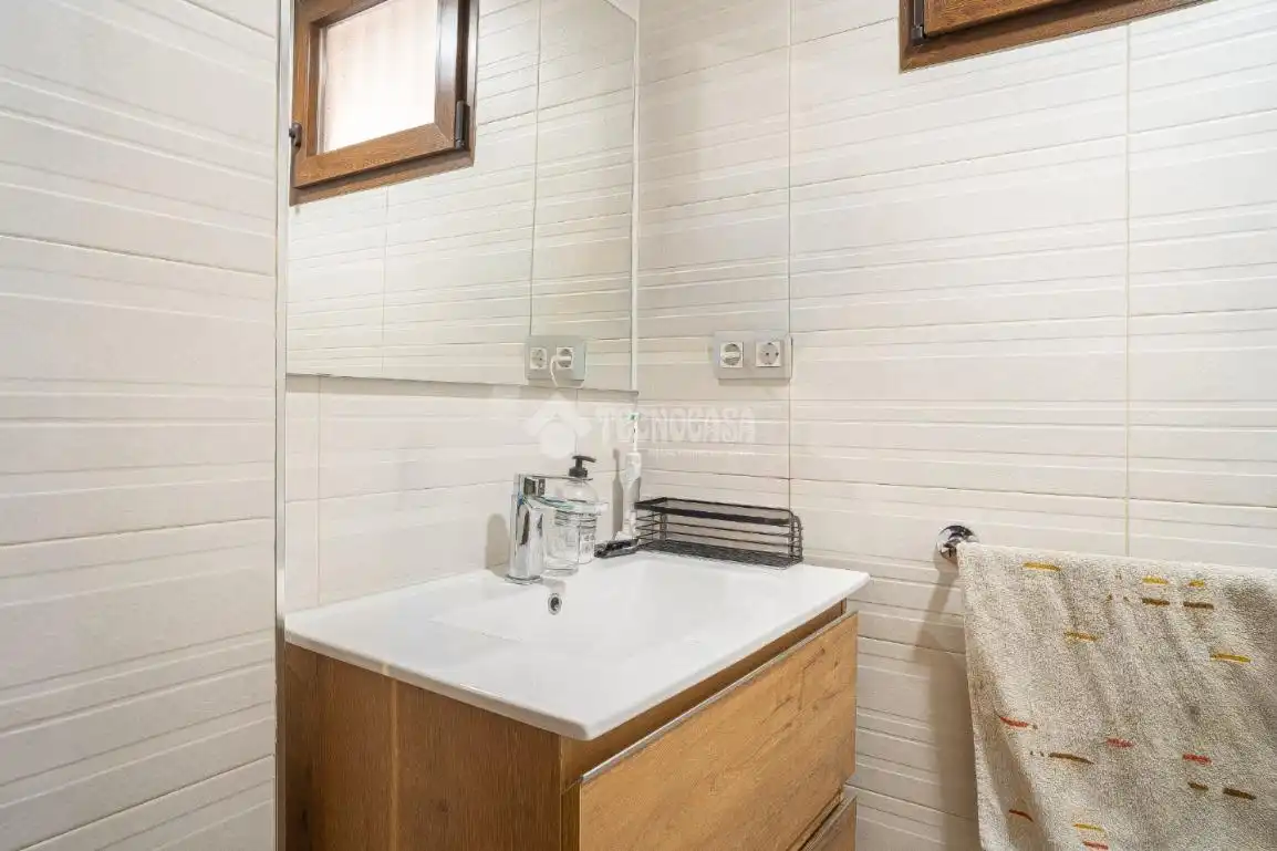 Bathroom of Detached homes for sale in Úbeda  with Air Conditioner, Heating and Terrace