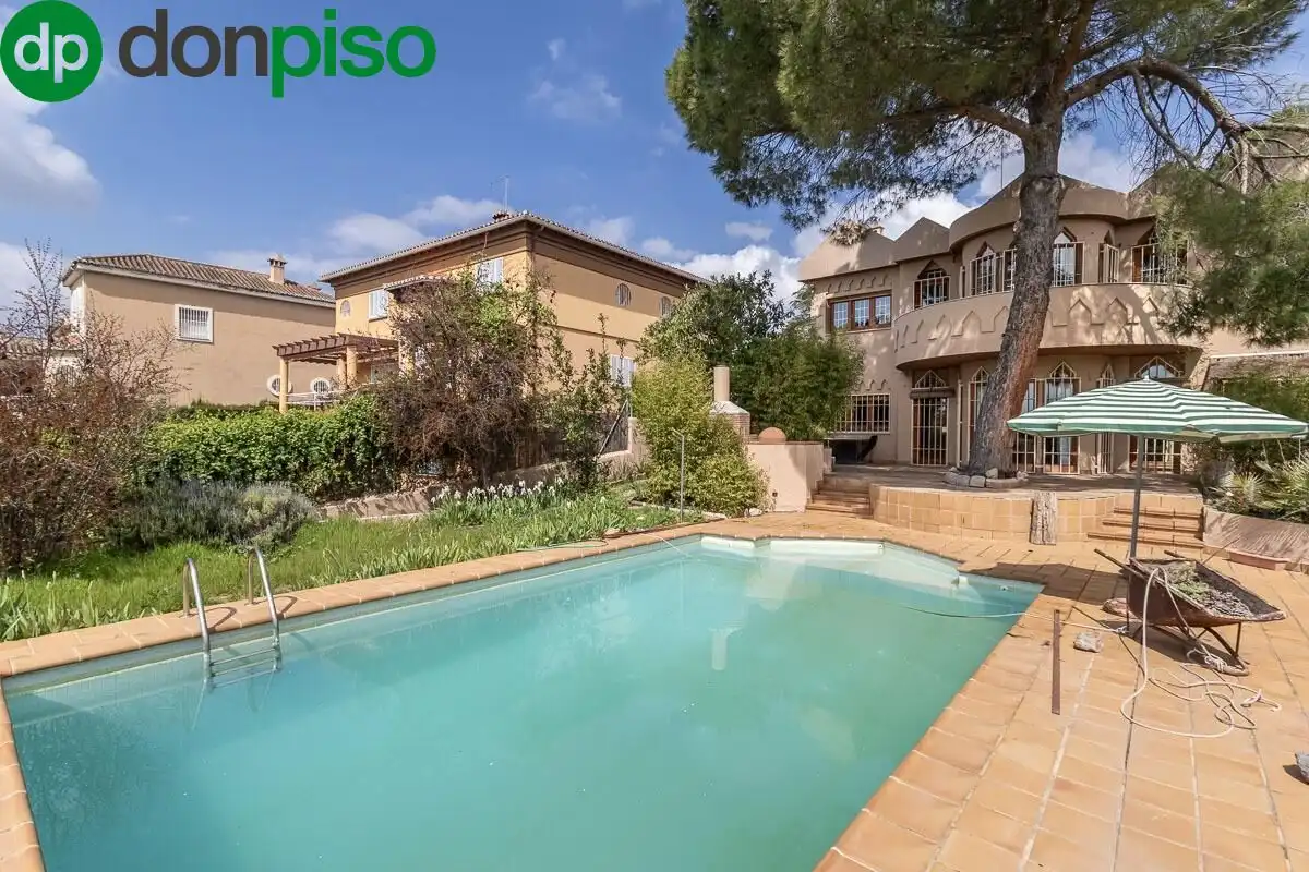 Casa con terrazza in vendita a Calle ARCES UR.MONTELUZ, imagen 3