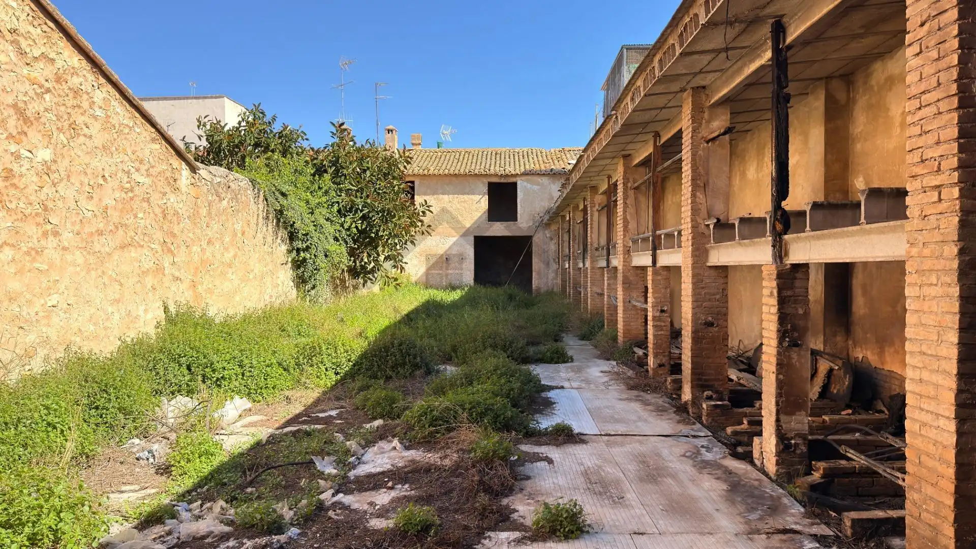 Exterior view of Residential for sale in La Pobla de Vallbona