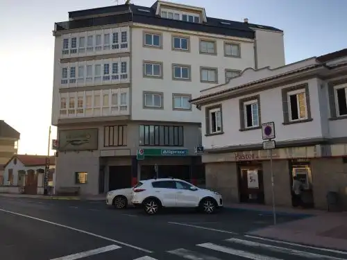 Vista exterior de Local de lloguer en Valdoviño