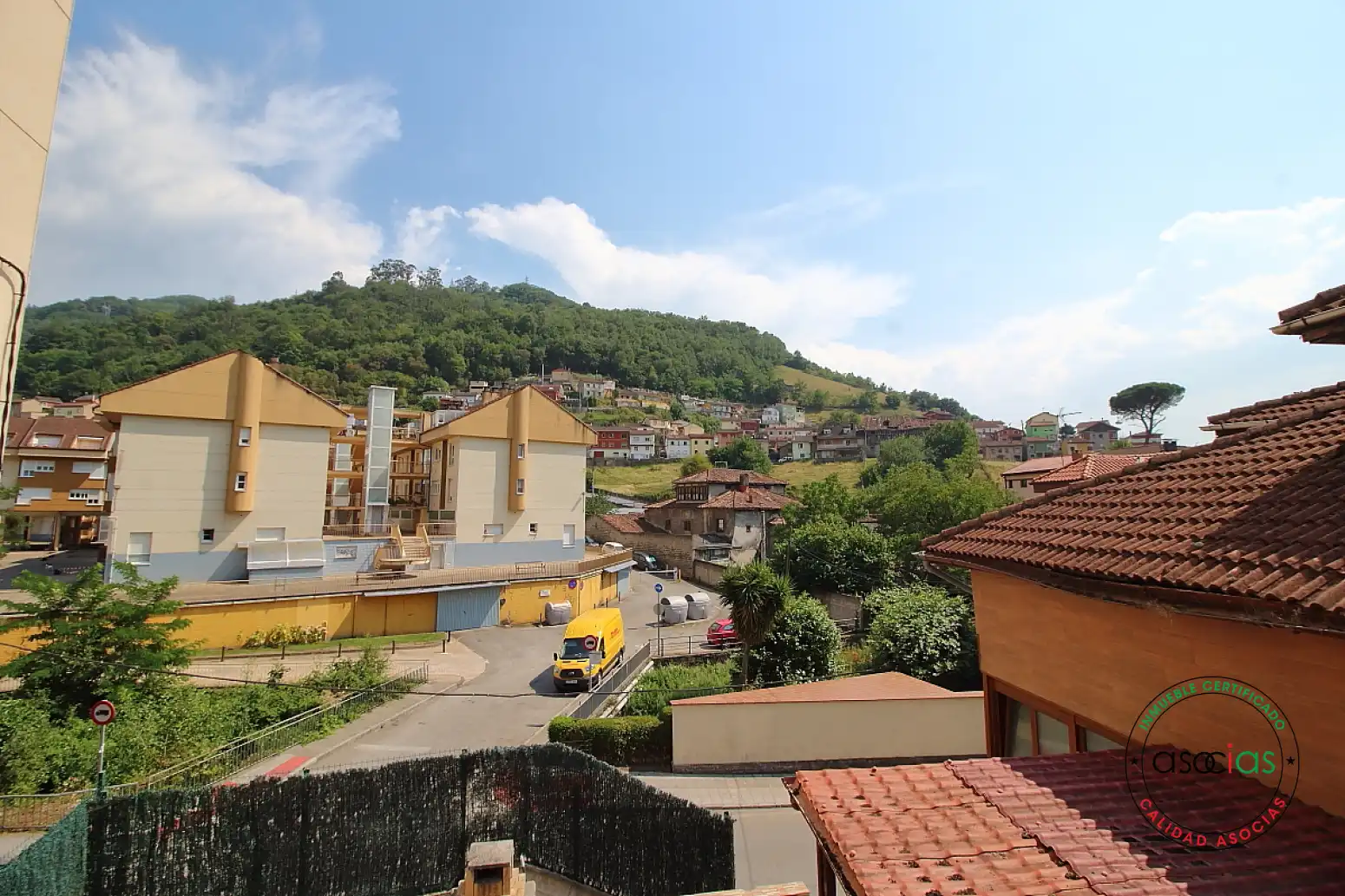Vista exterior de Casa adosada en venda en Mieres (Asturias) amb Calefacció i Terrassa