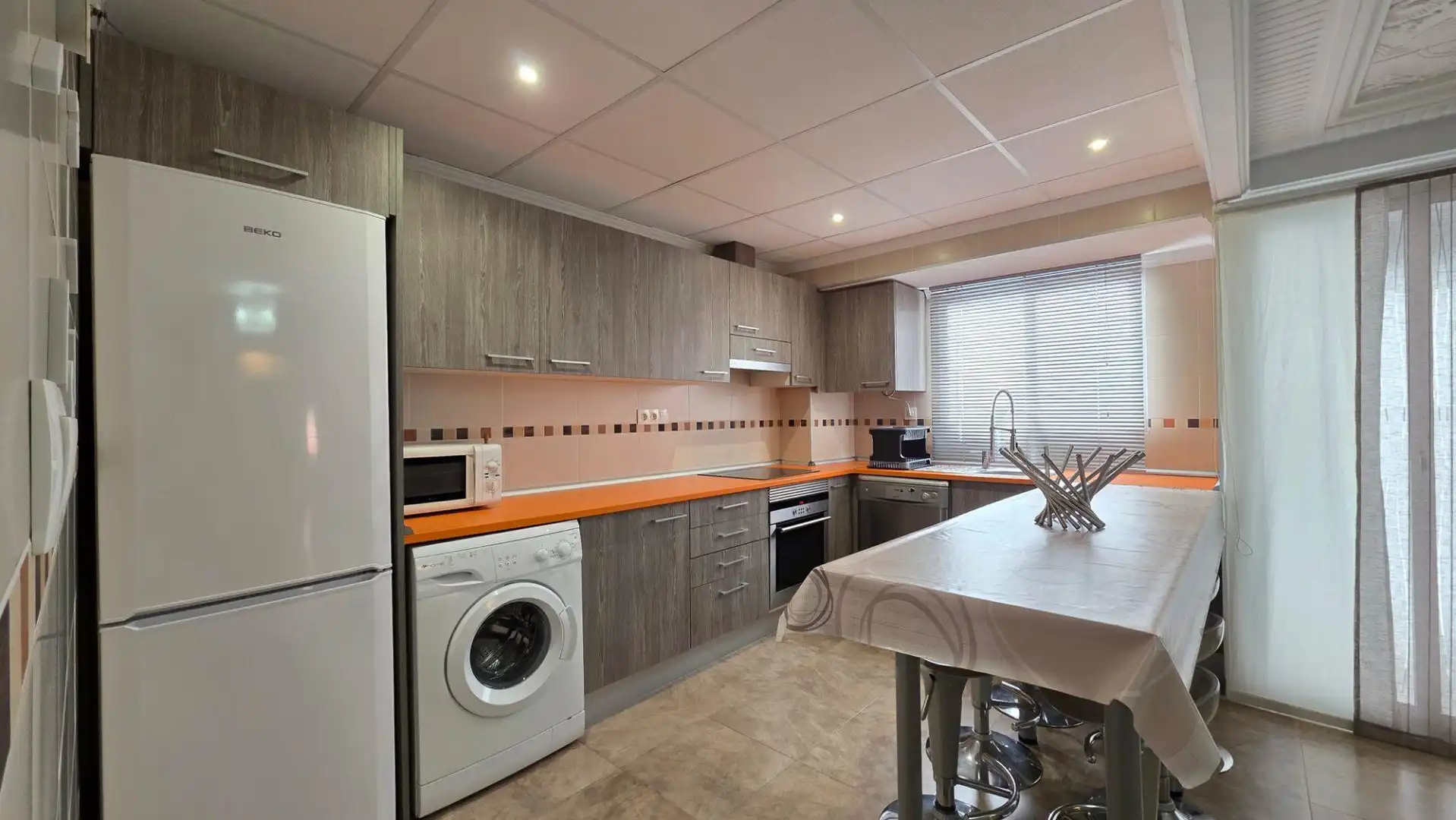 Flat with terrace to rent in Calle Carrer Trevijano, imagen 4