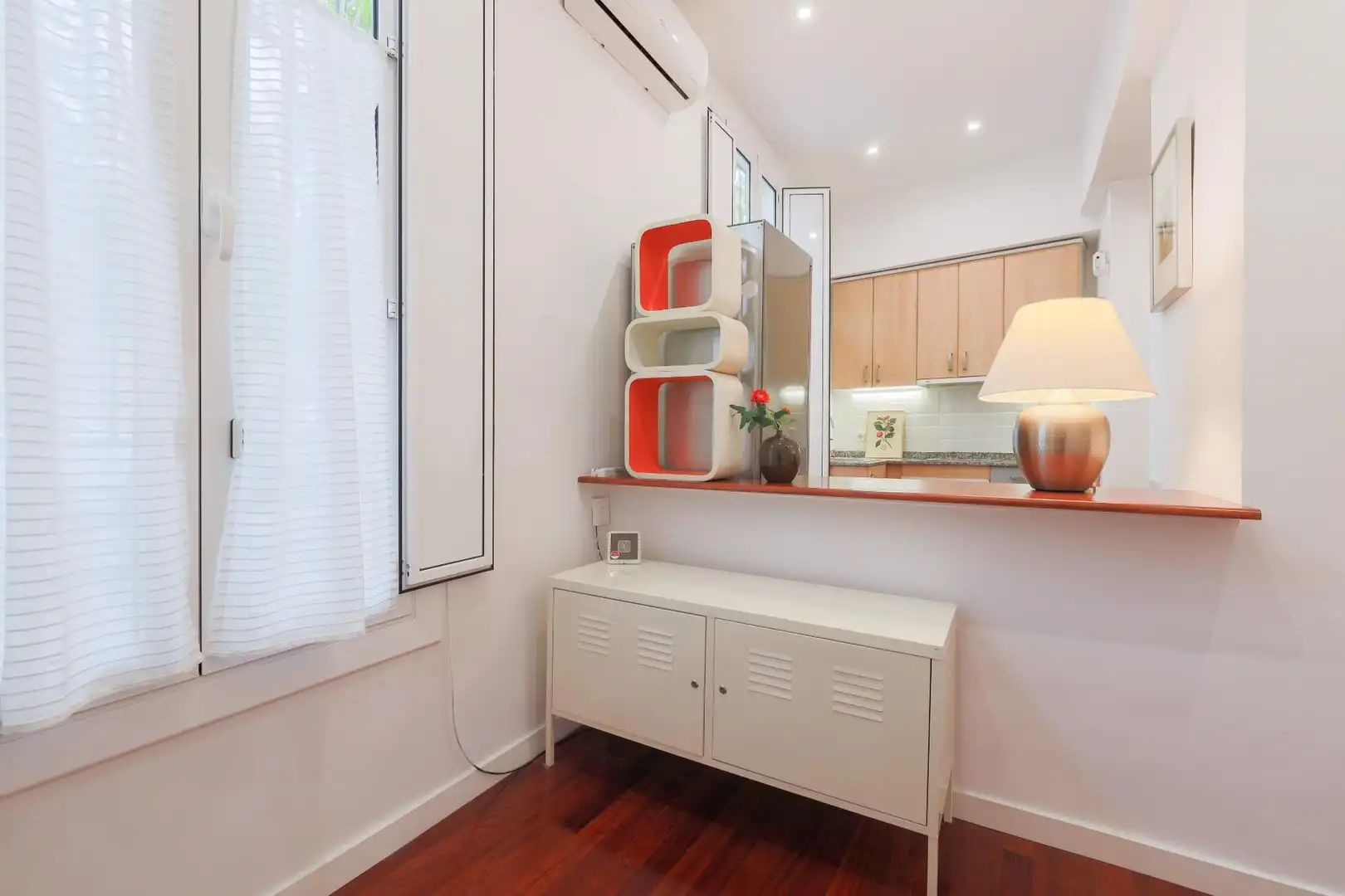 Exterior view of Ground floor for sale in Barcelona  with Air Conditioner, Heating and Parquet flooring