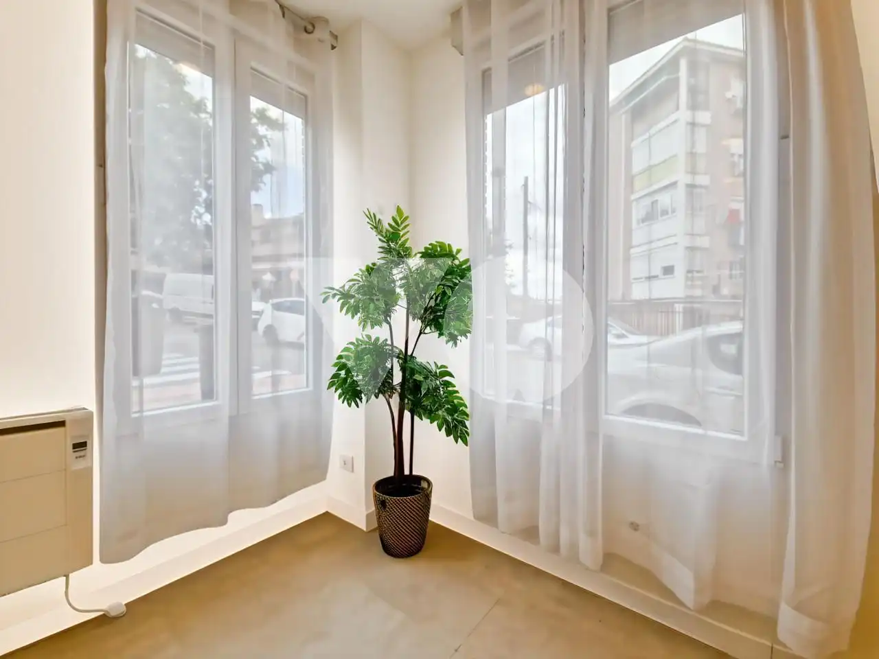 Dormitori de Apartament en venda en Madrid amb Aire condicionat i Calefacció