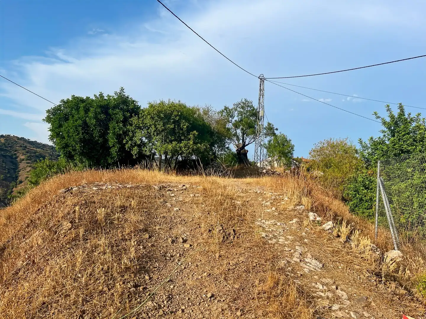 Country homes for sale in Comares