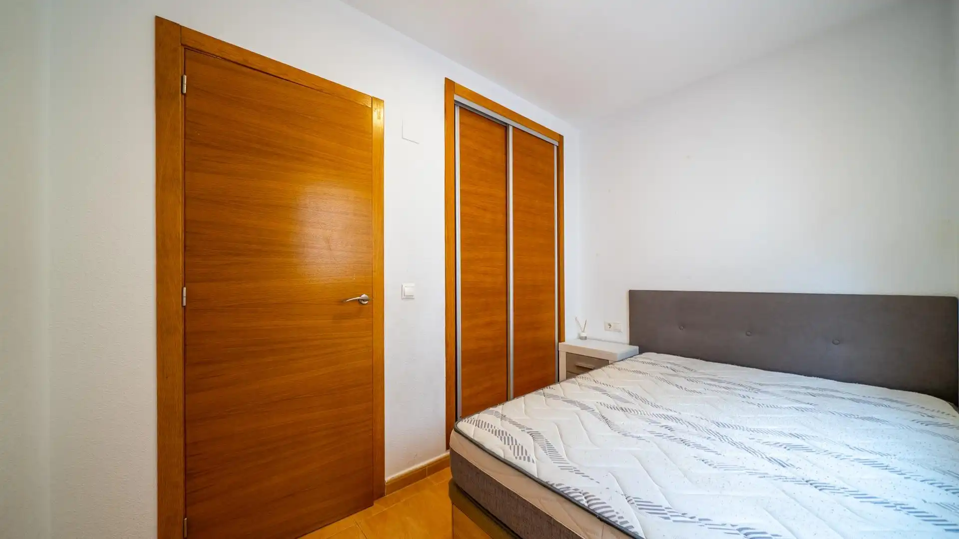 Habitación de Apartamento en venta en Alicante / Alacant con Aire acondicionado, Calefacción y Amueblado