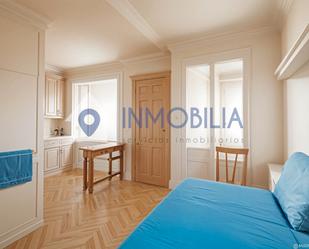Bedroom of Flat for sale in  Madrid Capital  with Heating