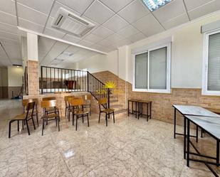 Premises to rent in Beniel  with Air Conditioner