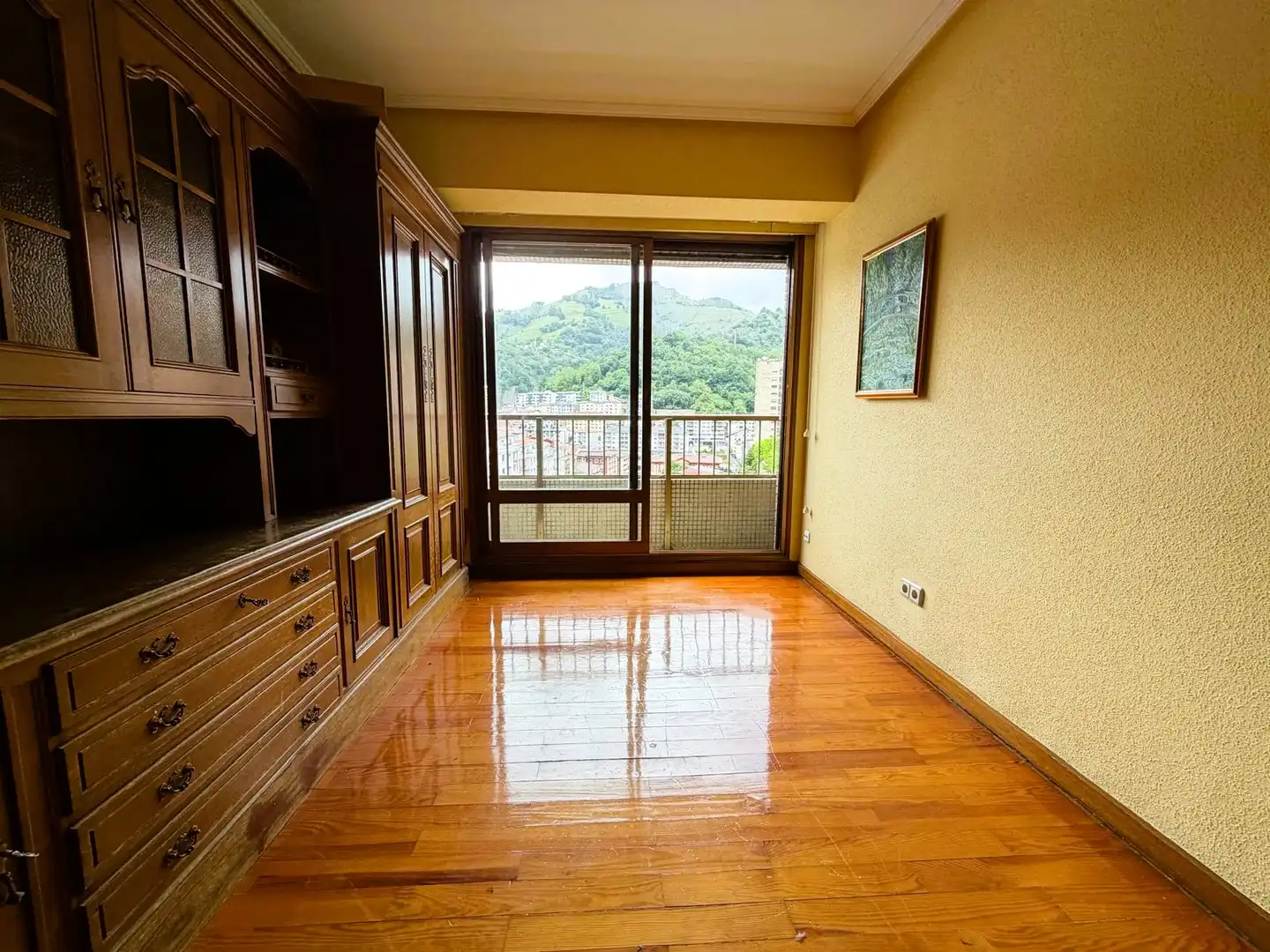 Piso en venta en Eibar con Calefacción, Amueblado y Alarma