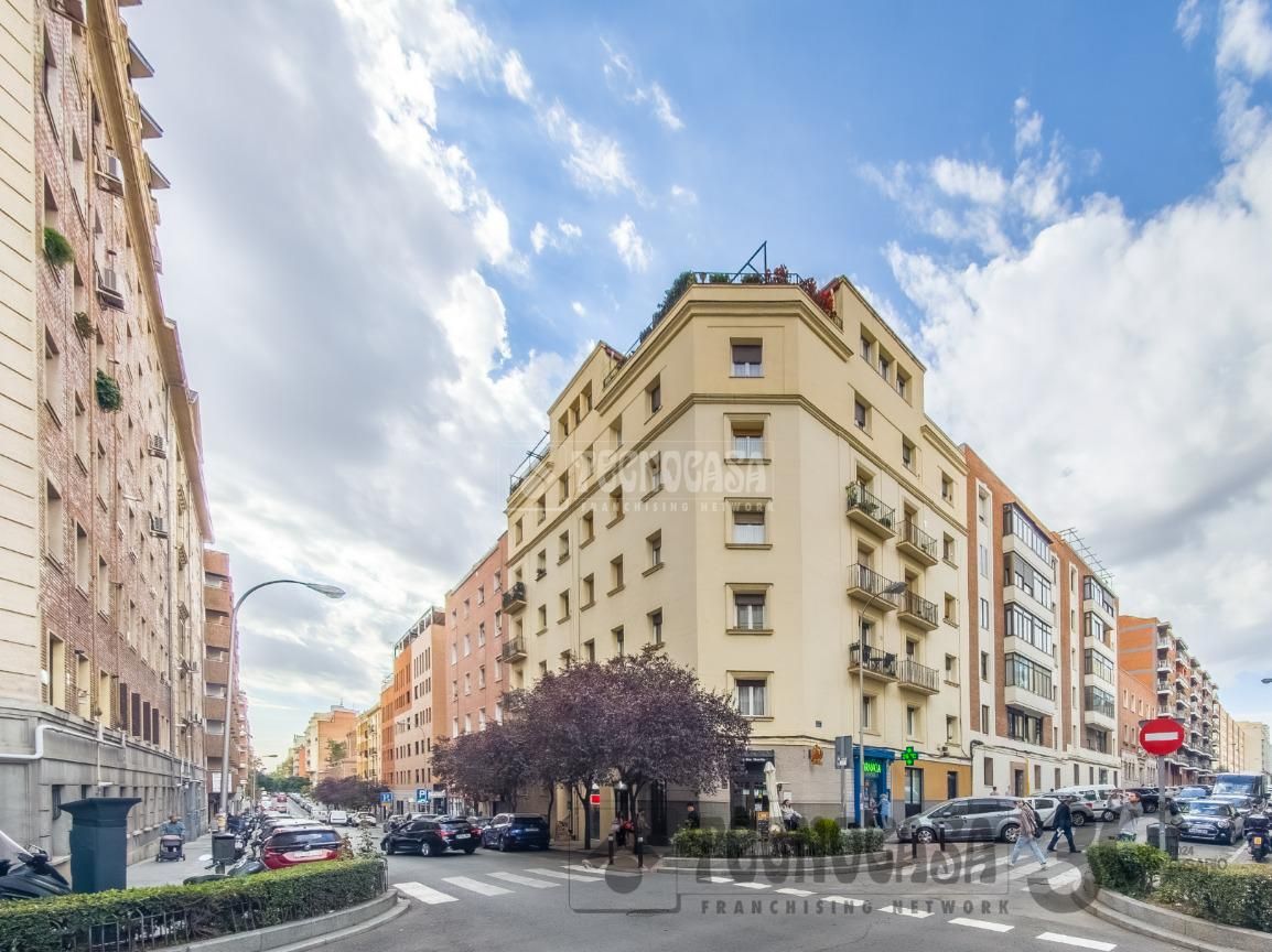 Flat for sale in Ríos Rosas - Nuevos Ministerios, Chamberí