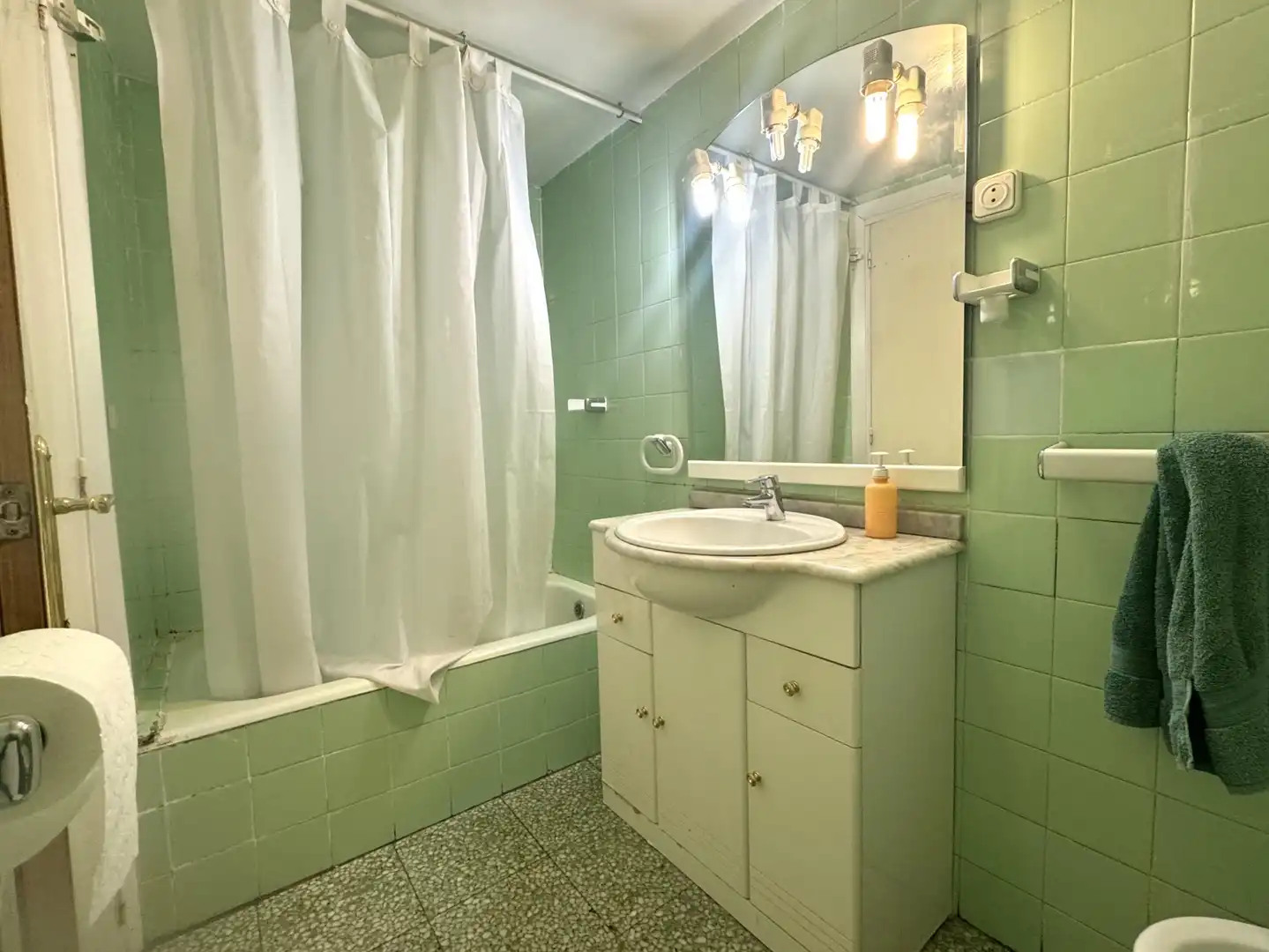 Bathroom of Flat for sale in Leioa
