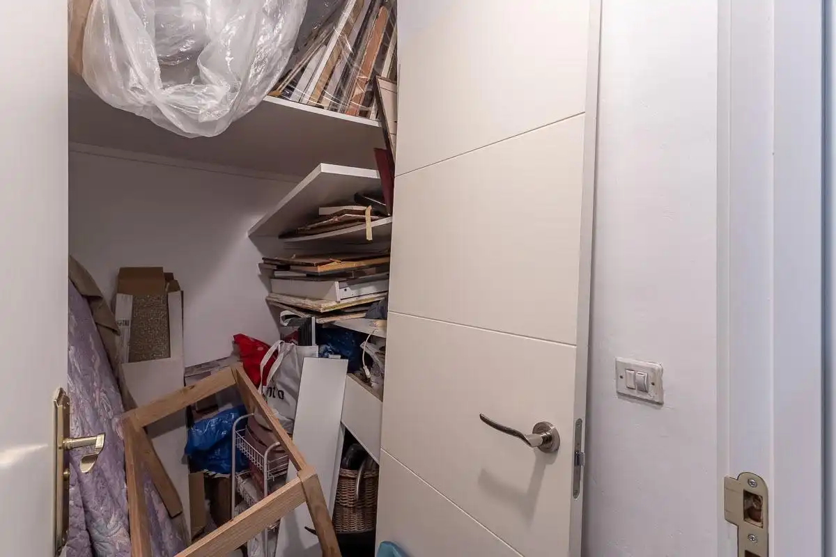 Flat for sale in Granada  with Air Conditioner, Heating and Storage room