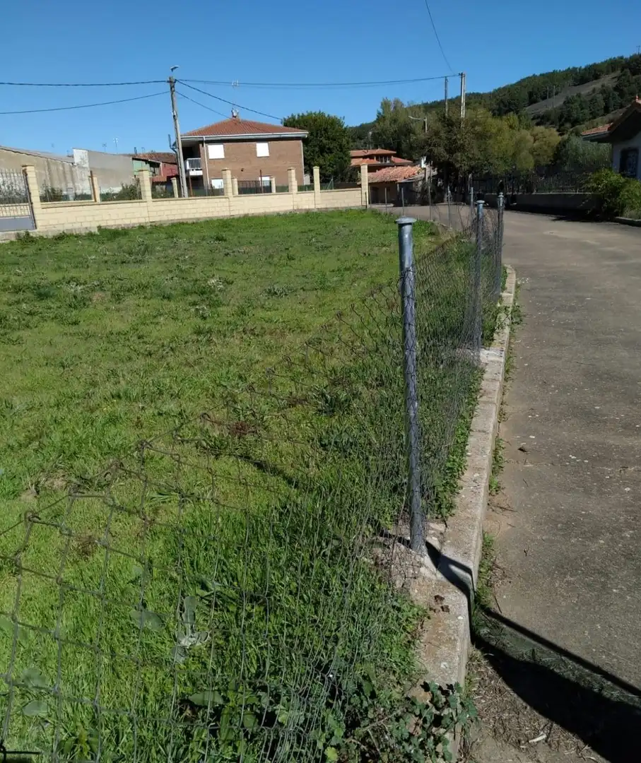 Terreni e lotti in vendita a Gradefes, imagen 2