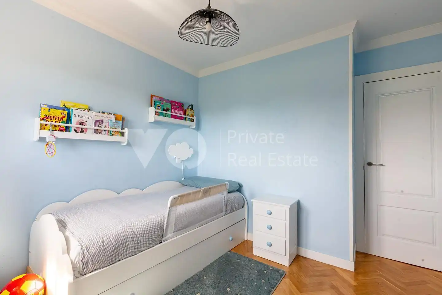 Habitación de Dúplex en venta en Majadahonda con Aire acondicionado, Calefacción y Parquet