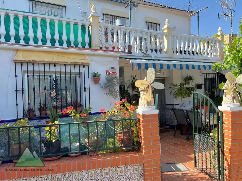 Casa rustica in vendita a Periana