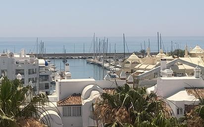 Vista exterior de Àtic en venda en Benalmádena amb Aire condicionat, Terrassa i Traster