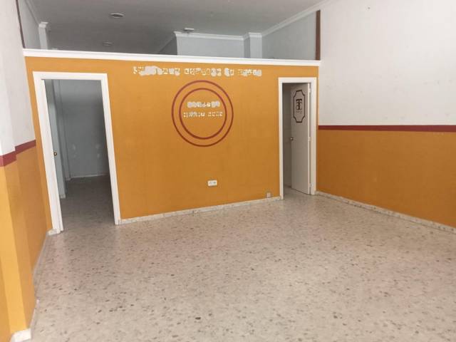 Local comercial en Alquiler en Plaza de Toros - Ayuntamiento