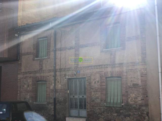 Casa-chalet en Venta en AVENIDA LA ROBLA en Cuadros