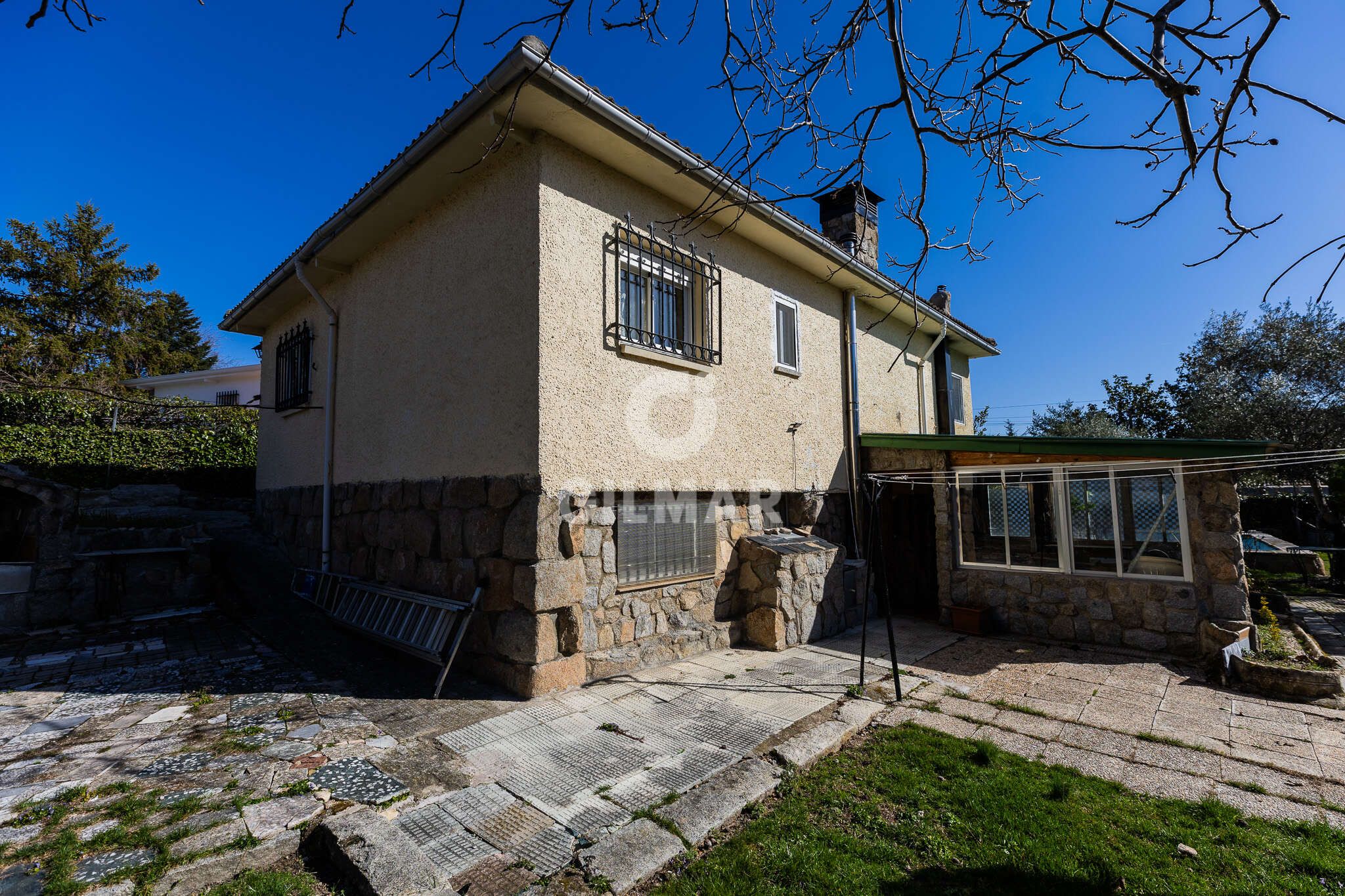 Vista exterior de Casa o chalet en venta en El Boalo - Cerceda – Mataelpino con Calefacción, Jardín privado y Piscina