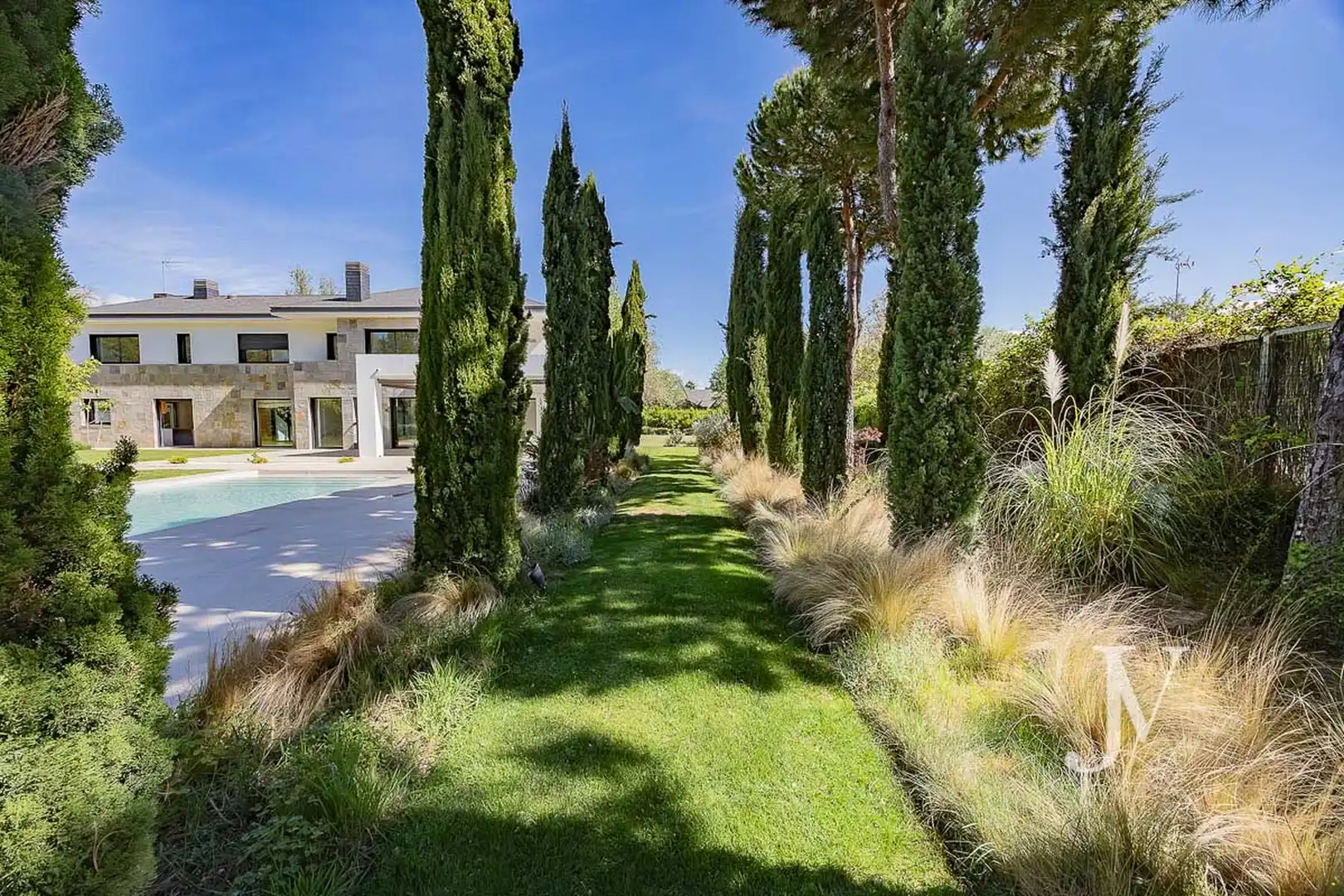 Jardí de Casa o xalet en venda en Pozuelo de Alarcón amb Aire condicionat, Calefacció i Jardí privat
