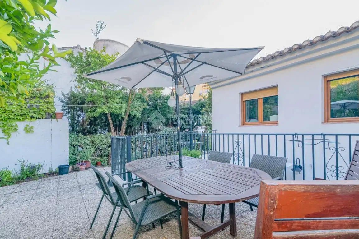 Casa bifamiliare in vendita a La Zubia Ciudad