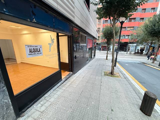Local comercial en Alquiler en Tutulu Kalea, 2 en Barrio de Uribarri