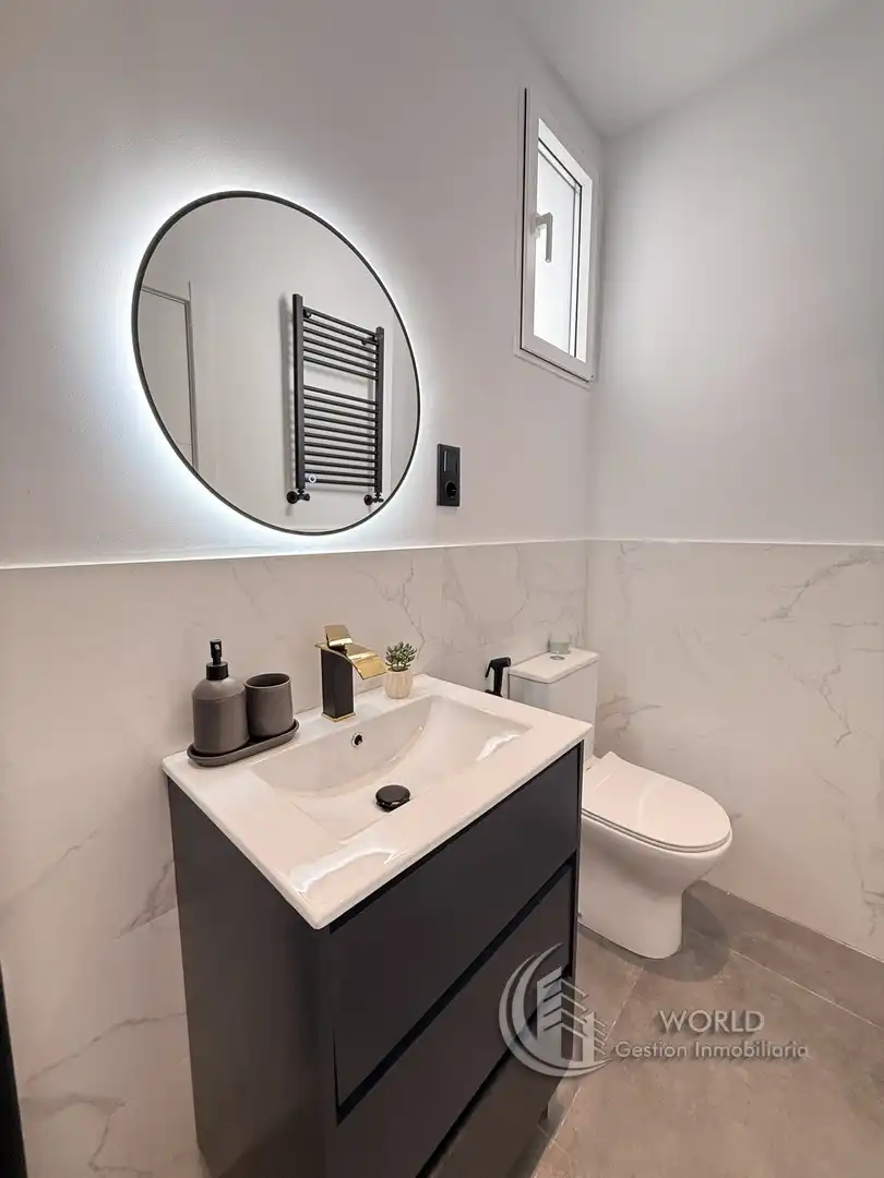 Bathroom of Flat for sale in Madrid  with Air Conditioner, Heating and Furnished