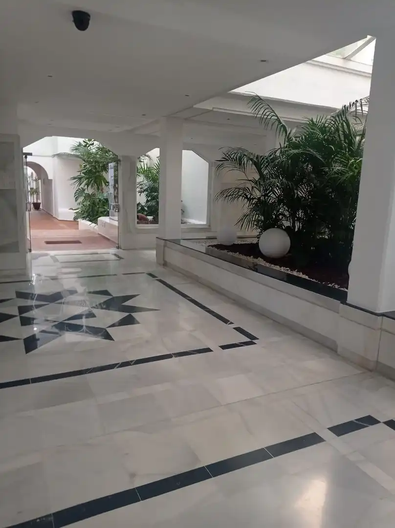 Apartamento con piscina en venta en Nueva Andalucía, imagen 5