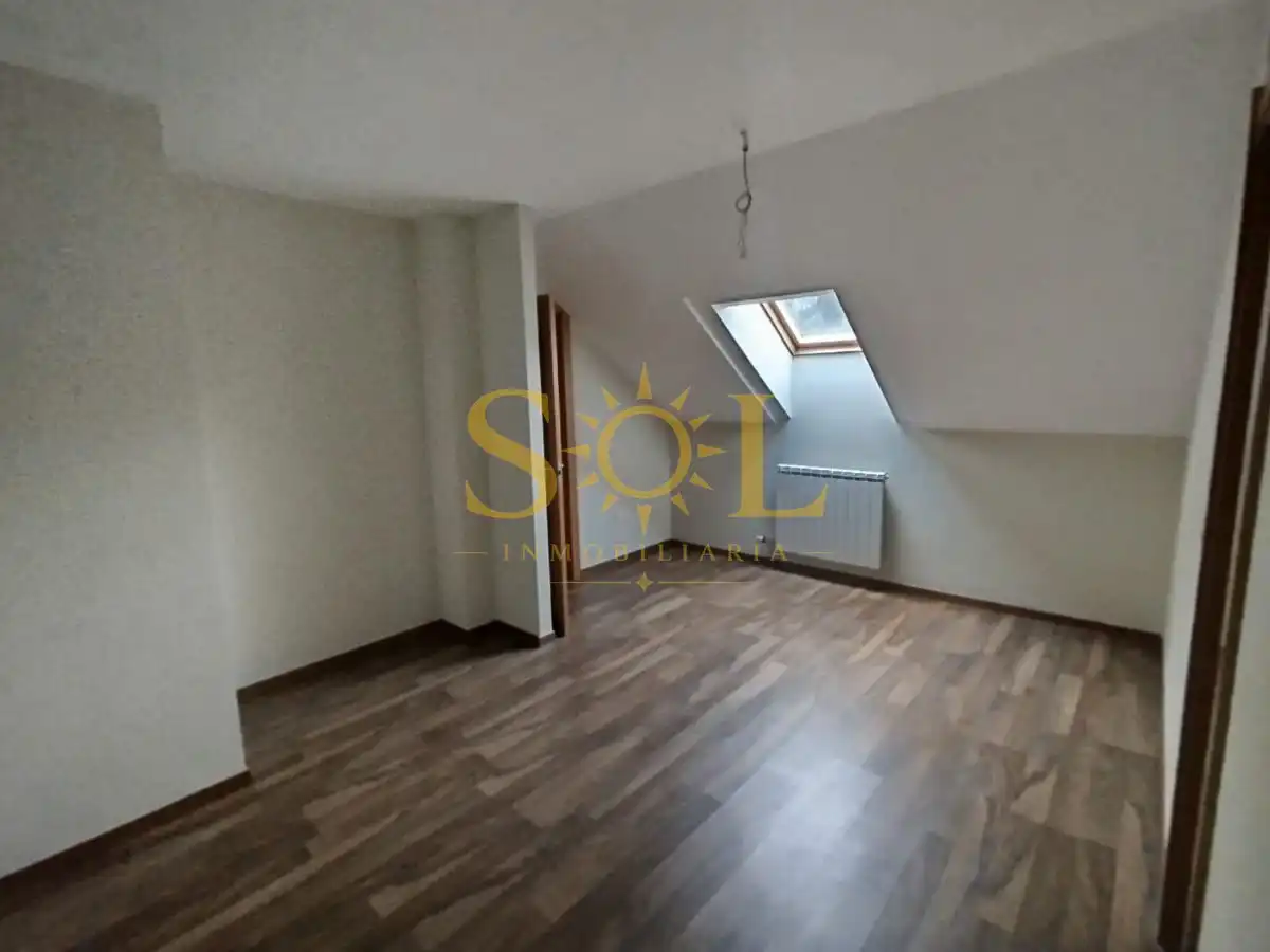 Dúplex amb ascensor en venda a Calle Emiliano Alonso Sánchez Lomba, imagen 11