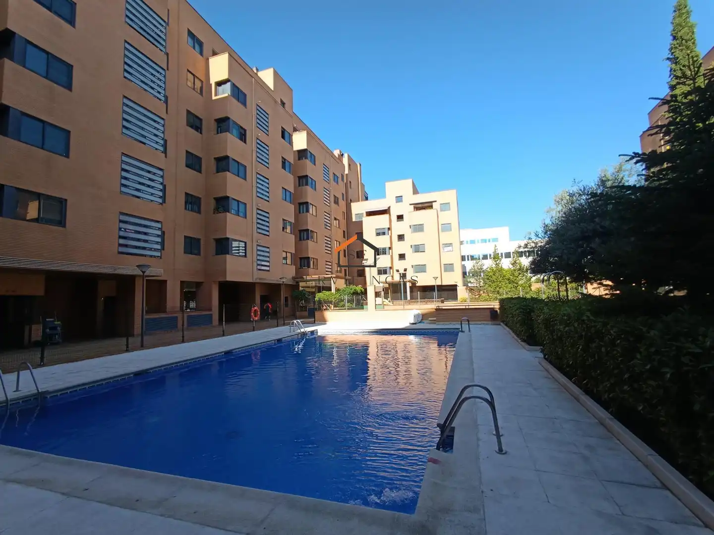 Piscina de Àtic de lloguer en Madrid amb Calefacció, Parquet i Terrassa